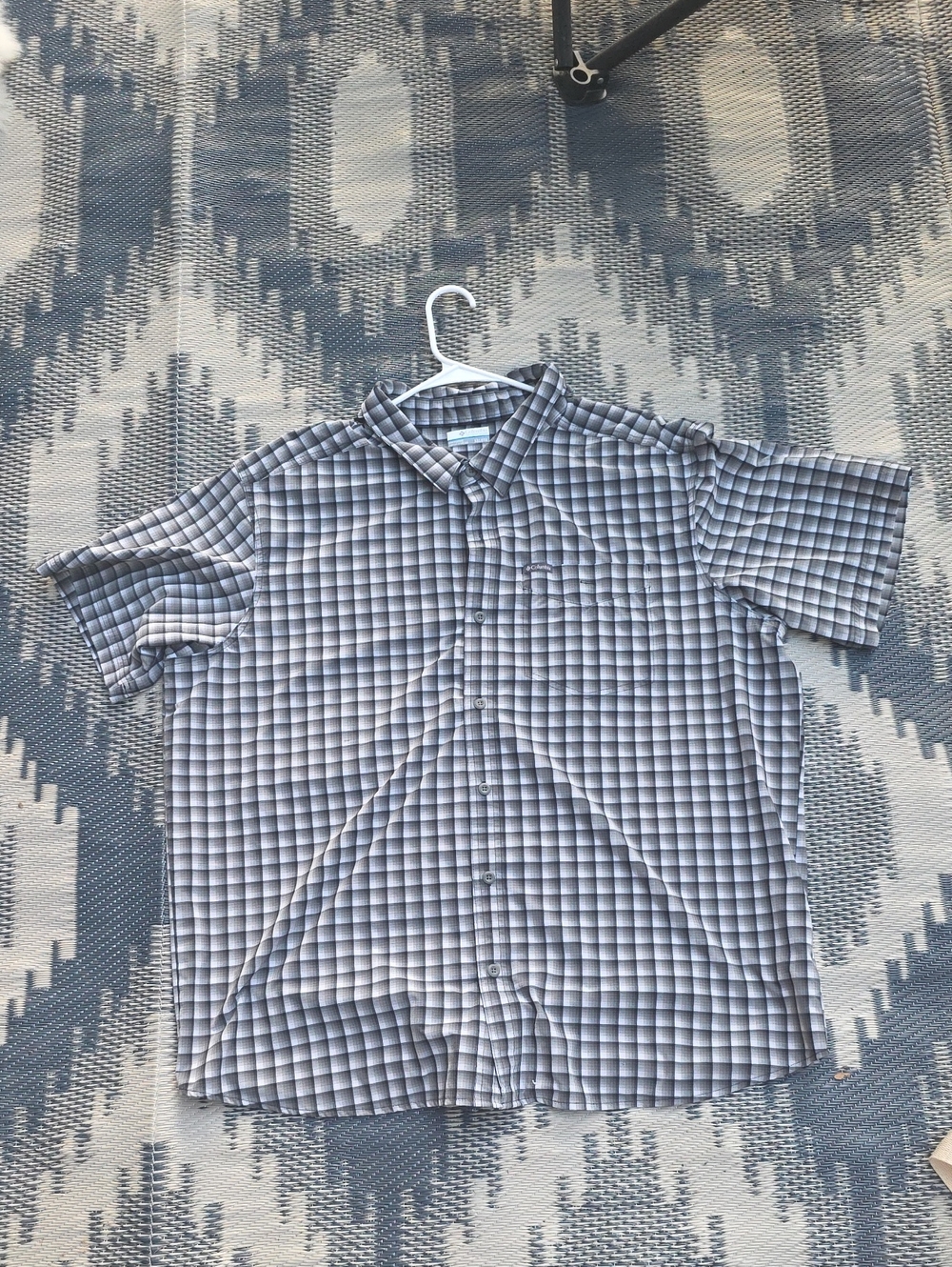 Button-Down Short Sleeve Plaid Shirt - Gray/Black